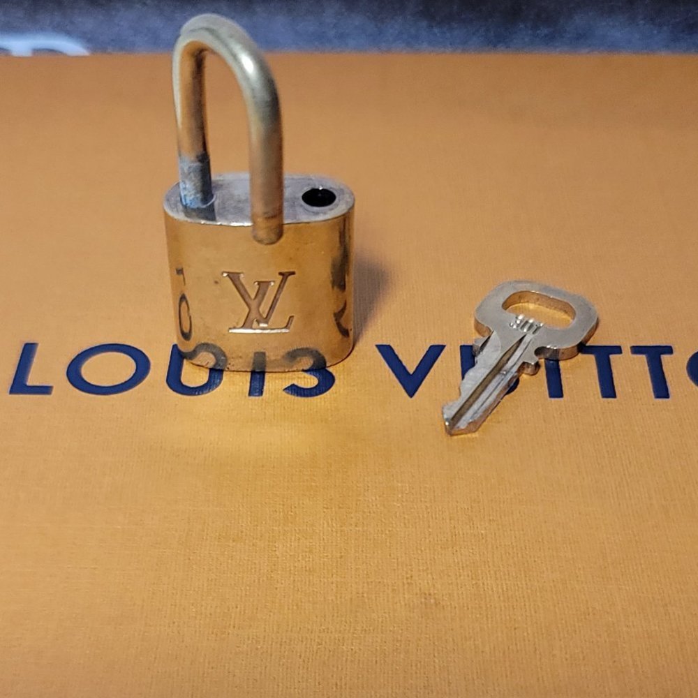 Authentic Louis Vuitton Lock & Key #301